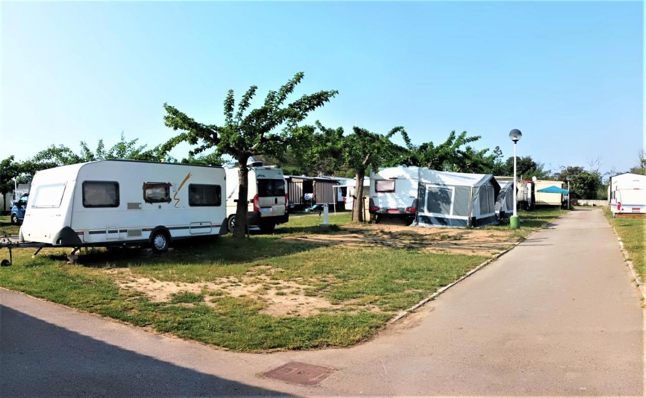 Camping Derby Лоредо Экстерьер фото